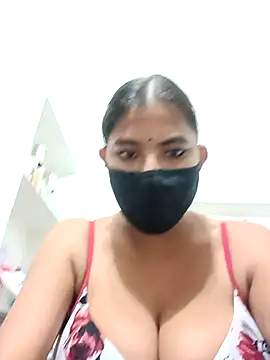 Hot radhaji online show from 11-17-25, 04:55