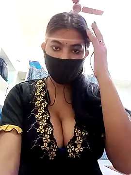 Hot radhaji online show from 02-13-26, 03:39