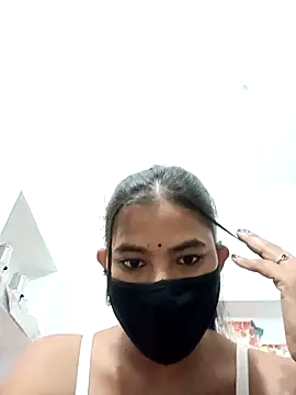 Hot radhaji online show from 10-28-25, 12:15