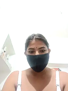 Hot radhaji online show from 11-07-25, 04:33