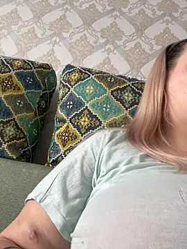 Snapshot of Vita6777 chatting on 11-15-25, 05:44 Vita6777 online show from 11-15-25, 05:44