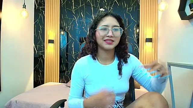Snapshot of SamanthaFox_8 chatting on 05-05-26, 11:13 SamanthaFox 8 online show from 05-05-26, 11:13
