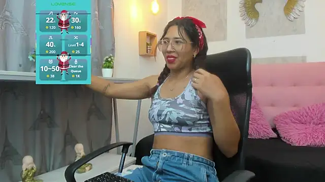 SamanthaFox 8 online show from 12-17-25, 11:37