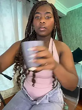Snapshot of KarinaFlowers_ chatting on 07-25-26, 12:22 KarinaFlowers online show from 07-25-26, 12:22