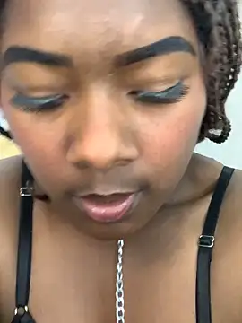 KarinaFlowers  online show from 10-14-25, 12:28