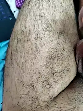 Snapshot of sexyrajuu chatting on 10-28-25, 04:50 sexyrajuu online show from 10-28-25, 04:50