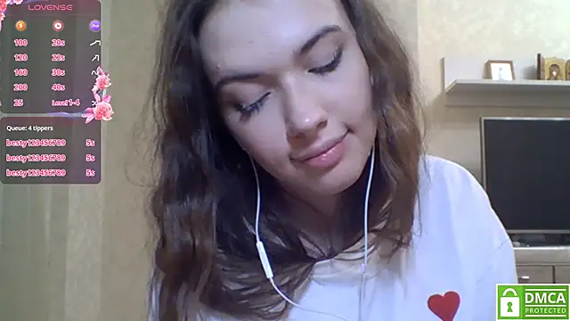 Snapshot of CeyaLier chatting on 04-21-26, 01:42 CeyaLier online show from 04-21-26, 01:42