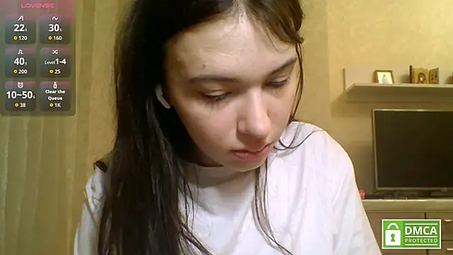 Snapshot of CeyaLier chatting on 06-04-26, 06:23 CeyaLier online show from 06-04-26, 06:23