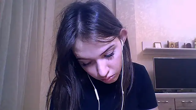 Snapshot of CeyaLier chatting on 11-11-25, 05:08 CeyaLier online show from 11-11-25, 05:08