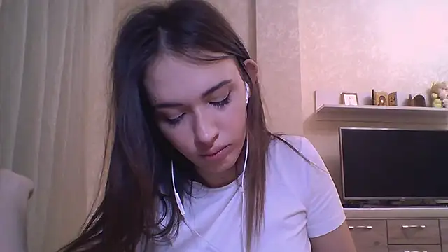 Snapshot of CeyaLier chatting on 11-26-25, 05:57 CeyaLier online show from 11-26-25, 05:57