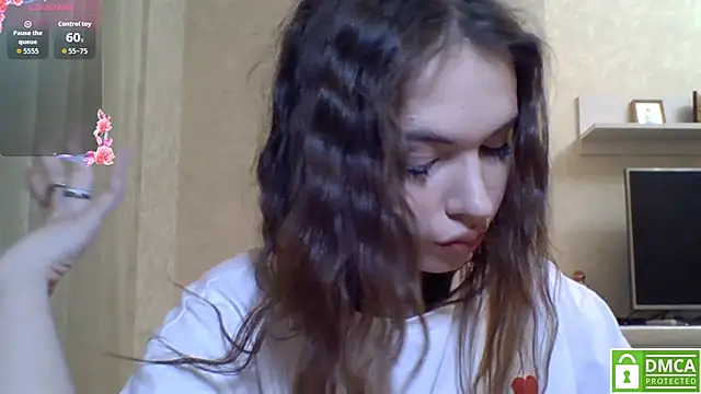 Snapshot of CeyaLier chatting on 04-19-26, 08:44 CeyaLier online show from 04-19-26, 08:44