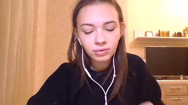 Snapshot of CeyaLier chatting on 12-17-25, 07:08 CeyaLier online show from 12-17-25, 07:08