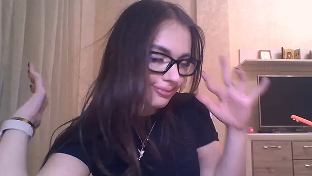 Snapshot of CeyaLier chatting on 11-04-25, 05:06 CeyaLier online show from 11-04-25, 05:06