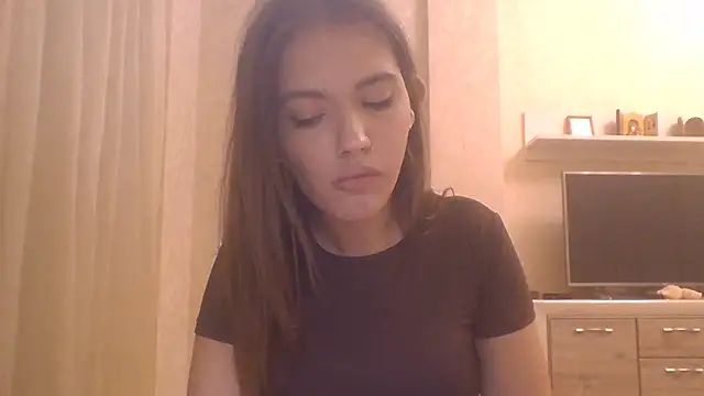 Snapshot of CeyaLier chatting on 10-20-25, 05:46 CeyaLier online show from 10-20-25, 05:46