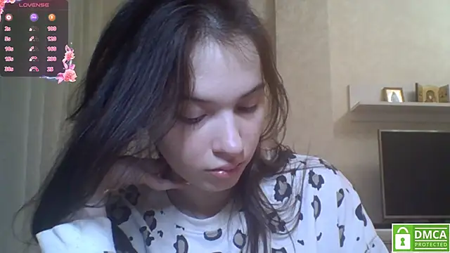 Snapshot of CeyaLier chatting on 07-24-26, 08:27 CeyaLier online show from 07-24-26, 08:27