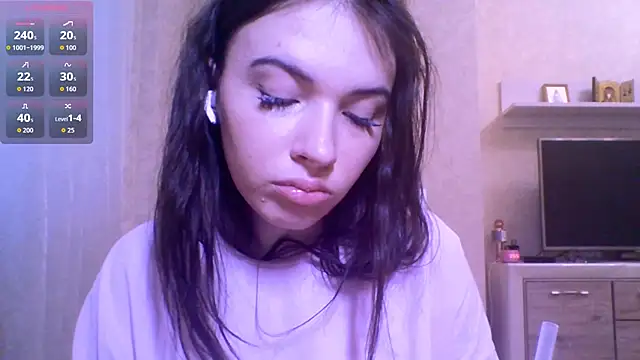 Snapshot of CeyaLier chatting on 06-11-26, 02:53 CeyaLier online show from 06-11-26, 02:53