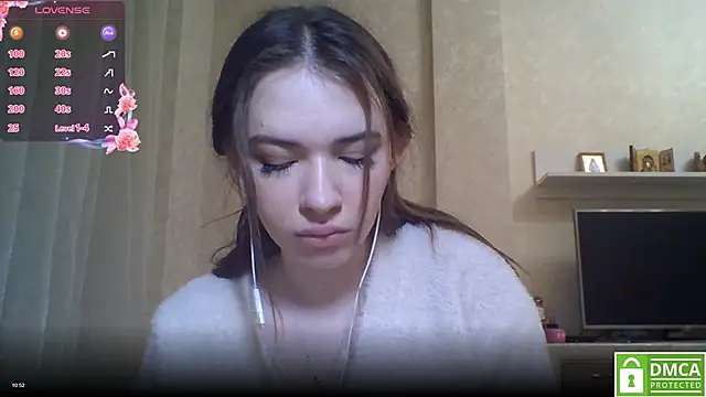 Snapshot of CeyaLier chatting on 05-19-26, 06:26 CeyaLier online show from 05-19-26, 06:26