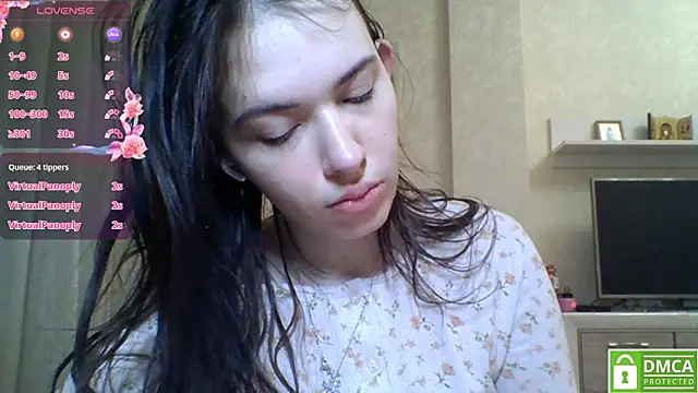 Snapshot of CeyaLier chatting on 06-25-26, 07:41 CeyaLier online show from 06-25-26, 07:41