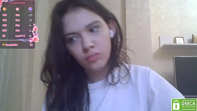 Snapshot of CeyaLier chatting on 05-25-26, 06:39 CeyaLier online show from 05-25-26, 06:39