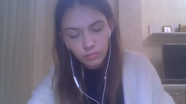 Snapshot of CeyaLier chatting on 10-16-25, 04:04 CeyaLier online show from 10-16-25, 04:04