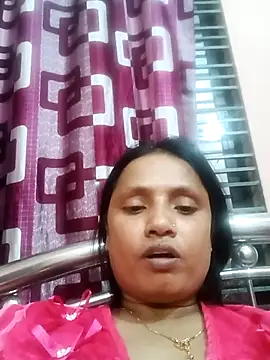 Snapshot of Megla879 chatting on 10-14-25, 08:31 Megla879 online show from 10-14-25, 08:31