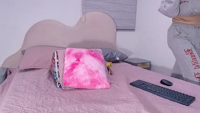 lu mystic online show from 02-15-26, 02:34