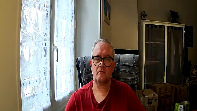 Snapshot of macdut67 chatting on 12-02-25, 12:40 macdut67 online show from 12-02-25, 12:40