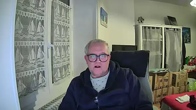 Snapshot of macdut67 chatting on 01-05-26, 06:22 macdut67 online show from 01-05-26, 06:22