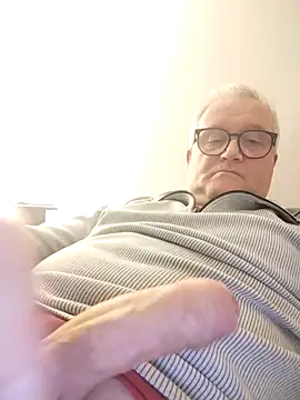 Snapshot of macdut67 chatting on 04-11-26, 02:30 macdut67 online show from 04-11-26, 02:30