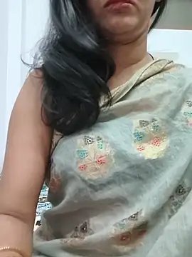 Snapshot of Janu-hasena chatting on 06-14-26, 03:19 Janu-hasena online show from 06-14-26, 03:19