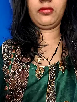 Snapshot of Janu-hasena chatting on 04-17-26, 01:30 Janu-hasena online show from 04-17-26, 01:30
