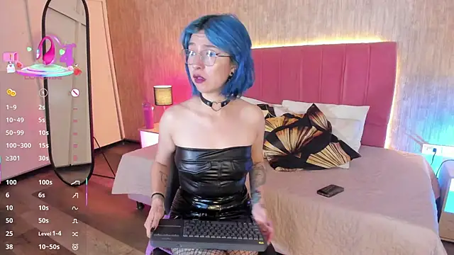 Hayley Williams online show from 10-11-25, 02:07