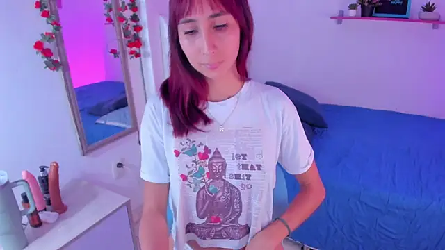 Laaura-Velez online show from 12-15-25, 12:44