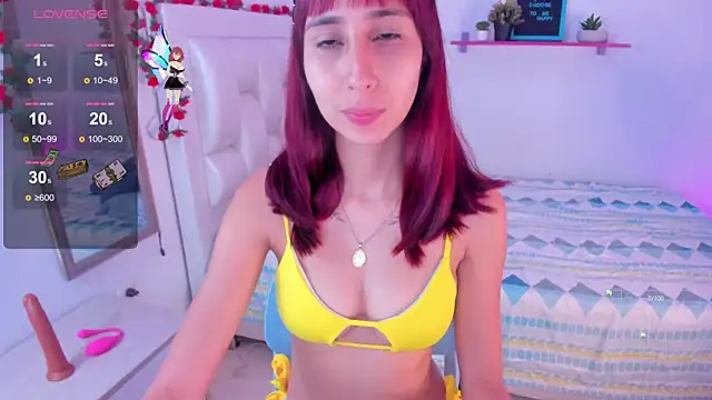 Laaura-Velez online show from 12-05-25, 01:32