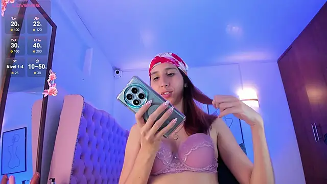 Laaura-Velez online show from 03-11-26, 12:21