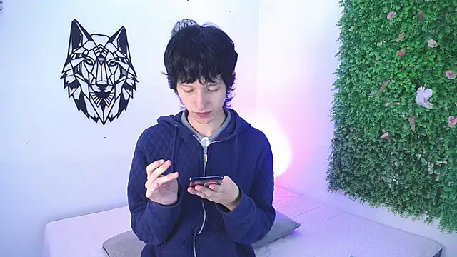 Emo Boy  online show from 11-26-25, 12:49