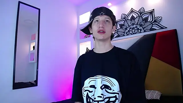 Emo Boy  online show from 01-14-26, 06:22