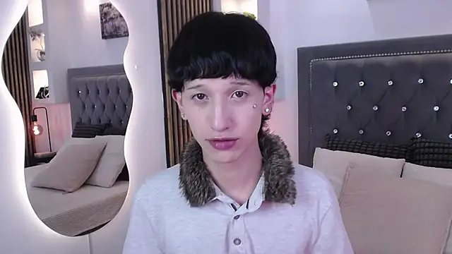 Snapshot of Emo_Boy_ chatting on 05-23-26, 08:30 Emo Boy online show from 05-23-26, 08:30