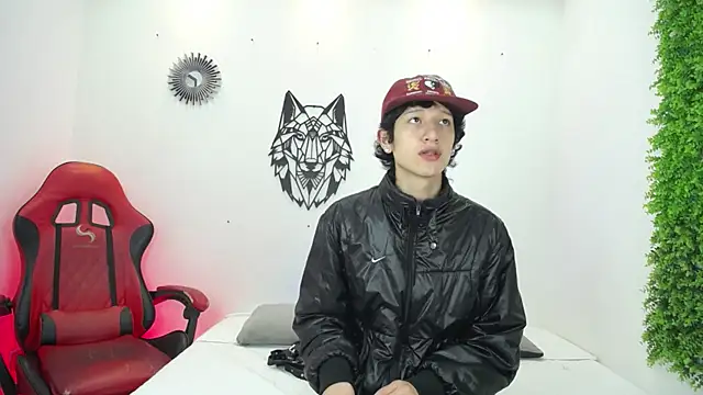 Emo Boy  online show from 11-14-25, 12:42