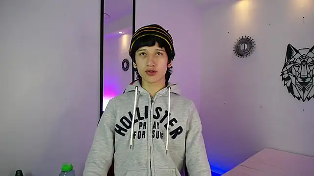 Emo Boy  online show from 12-20-25, 12:52