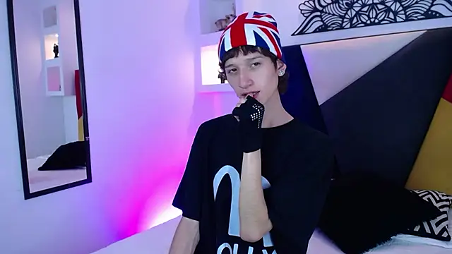 Emo Boy  online show from 02-05-26, 08:26