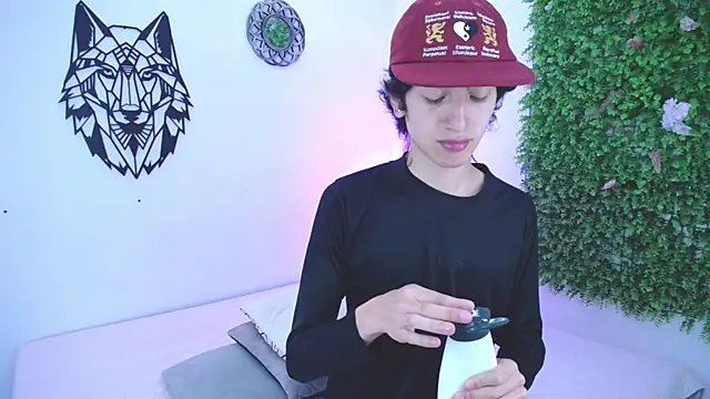 Emo Boy  online show from 11-22-25, 12:48