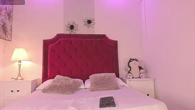 Sara Collinss  online show from 11-02-25, 11:15