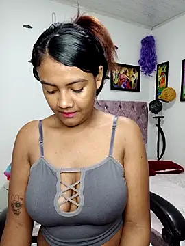 Snapshot of vannesitha25 chatting on 12-03-25, 02:38 vannesitha25 online show from 12-03-25, 02:38