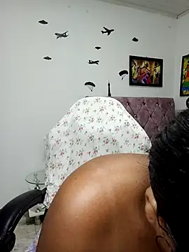 Snapshot of vannesitha25 chatting on 02-04-26, 11:00 vannesitha25 online show from 02-04-26, 11:00