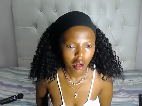 Pixelprincess28 online show from 10-13-25, 06:31
