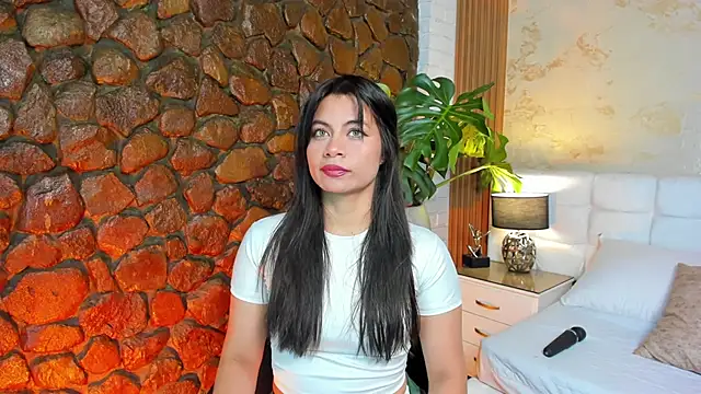 Snapshot of Camilaa_X chatting on 10-15-25, 12:57 Camilaa X online show from 10-15-25, 12:57