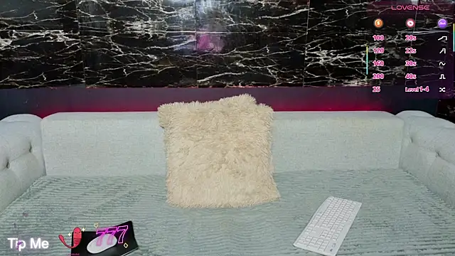 Snapshot of _YourSubmissive_ chatting on 05-02-26, 03:17 YourSubmissive online show from 05-02-26, 03:17