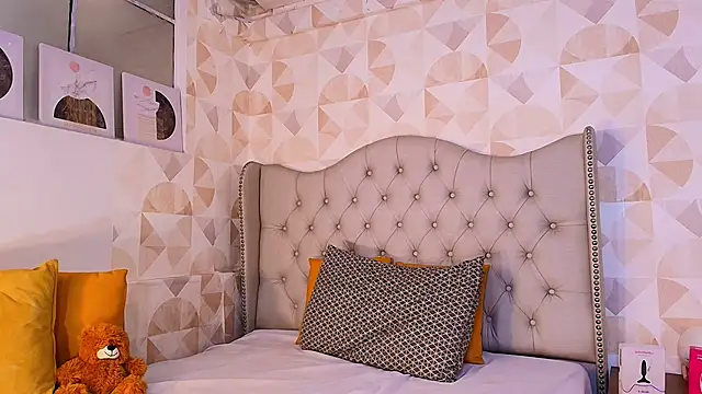 Snapshot of Siriuss_Collin chatting on 02-18-26, 02:35 Siriuss Collin online show from 02-18-26, 02:35