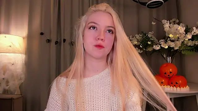 TinaStevenson online show from 10-31-25, 10:27